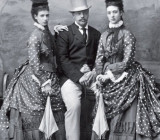Александр III с императрицей Марией Фёдоровной и её сестрой, принцессой Уэльской Александрой. Лондон. 1880-е гг.