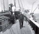 Александр III на палубе яхты. Финские шхеры. Конец 1880-х гг.
