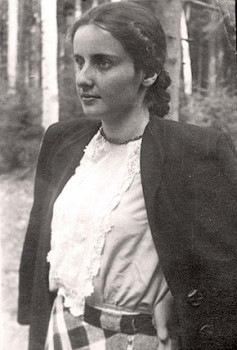 Анна Саакянц (1952 г.)