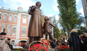 Памятник С.Я. Маршаку в Воронеже