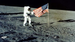Развевающийся флаг на Луне