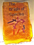 Книга Дарвина из бактерий